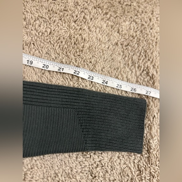 NWT Athleta Hanover V Neck Sweater Size XS Mist Grey - Picture 11 of 11